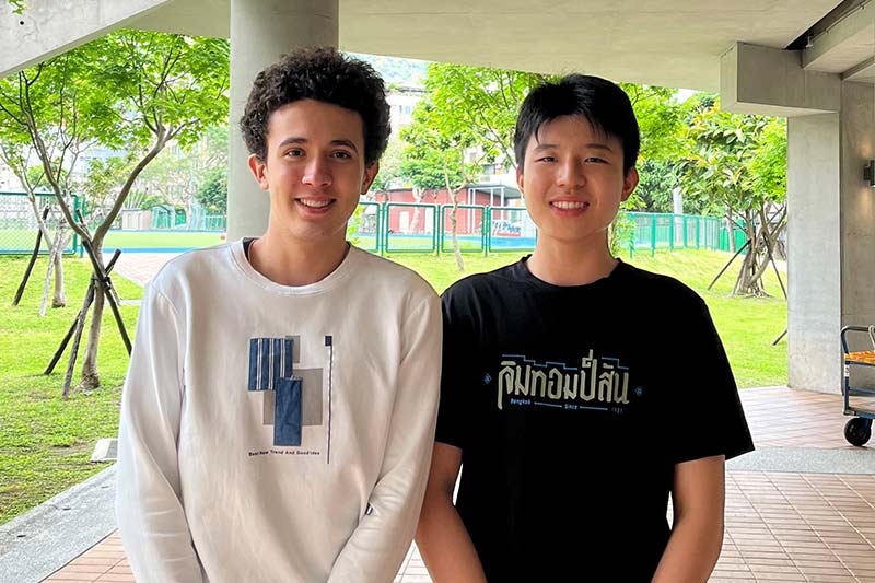 Patric-and-Etan-Web